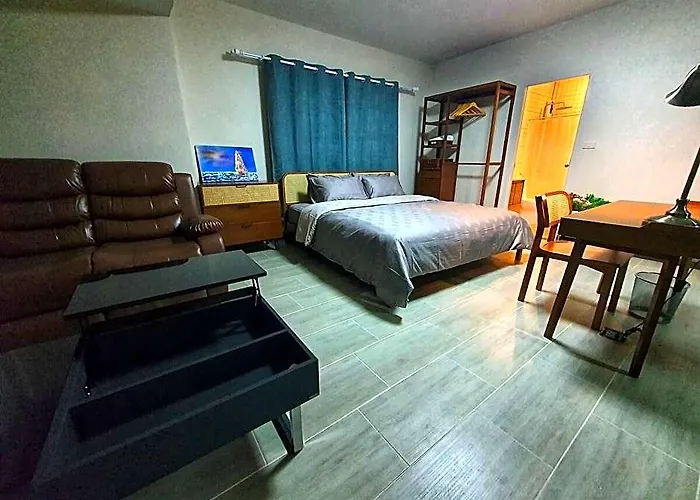 Fluffy 3 Bedroom & Cozy Skytrain View @bkk 4* Bangkok