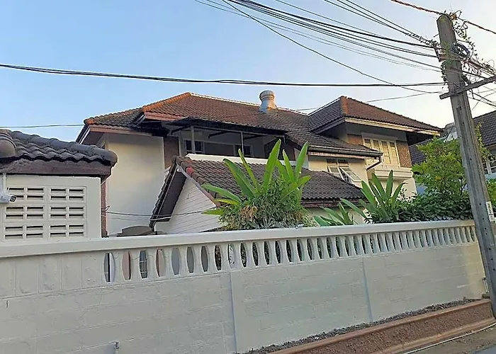 ホテル Fluffy 3 Bedroom & Cozy Skytrain View @bkk