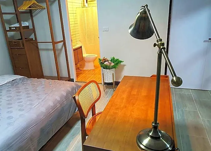 ホテル Fluffy 3 Bedroom & Cozy Skytrain View @bkk 4*