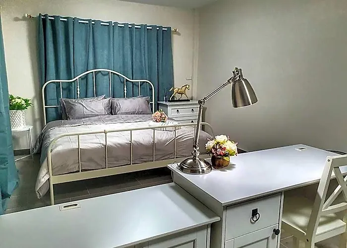 Fluffy 3 Bedroom & Cozy Skytrain View @bkk 4* バンコク都